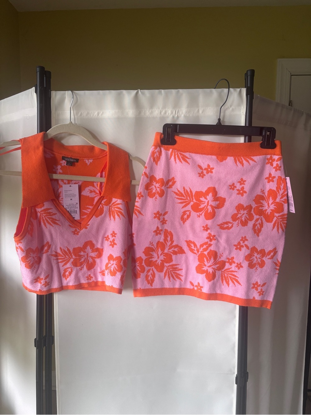 wild fable NWT Pink and Orange Floral Knit Crop Top & Skirt Set